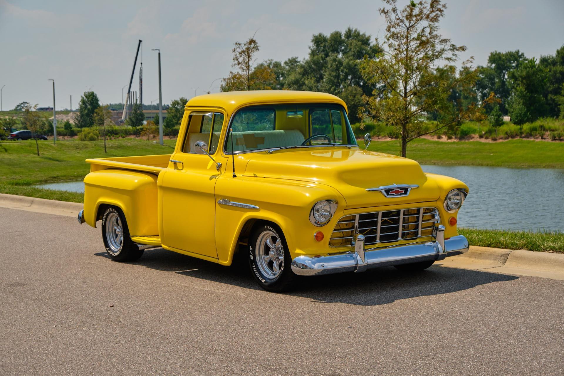 1955-chevrolet-pick-up-lhbjqm5s